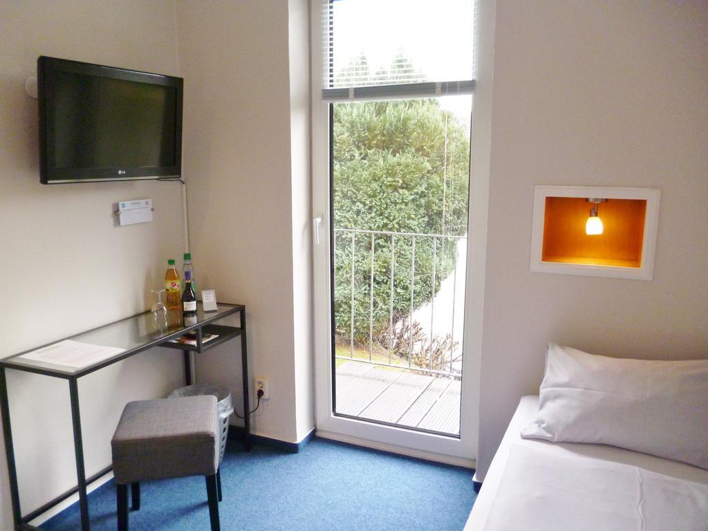 Hotel Am Muehlenteich ลูเบค ภายนอก รูปภาพ