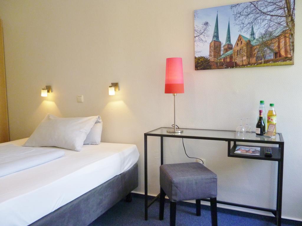 Hotel Am Muehlenteich ลูเบค ภายนอก รูปภาพ