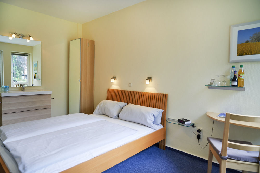 Hotel Am Muehlenteich ลูเบค ภายนอก รูปภาพ