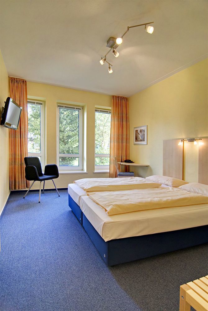 Hotel Am Muehlenteich ลูเบค ภายนอก รูปภาพ