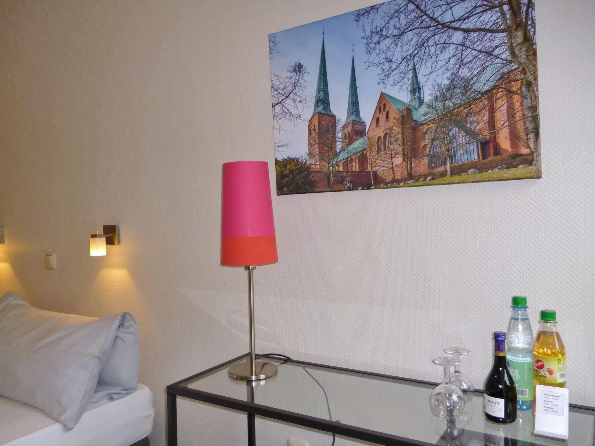 Hotel Am Muehlenteich ลูเบค ภายนอก รูปภาพ