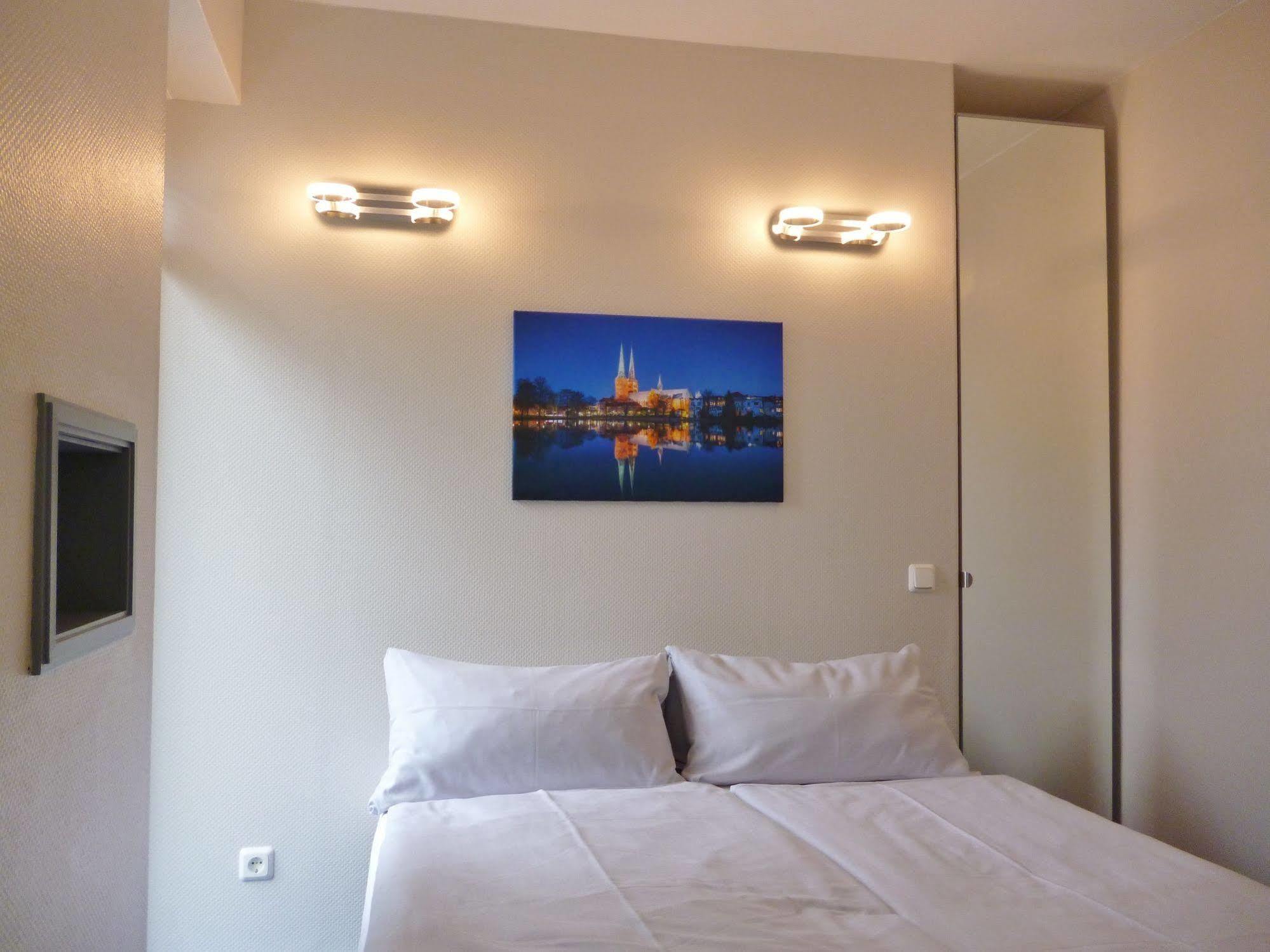 Hotel Am Muehlenteich ลูเบค ภายนอก รูปภาพ