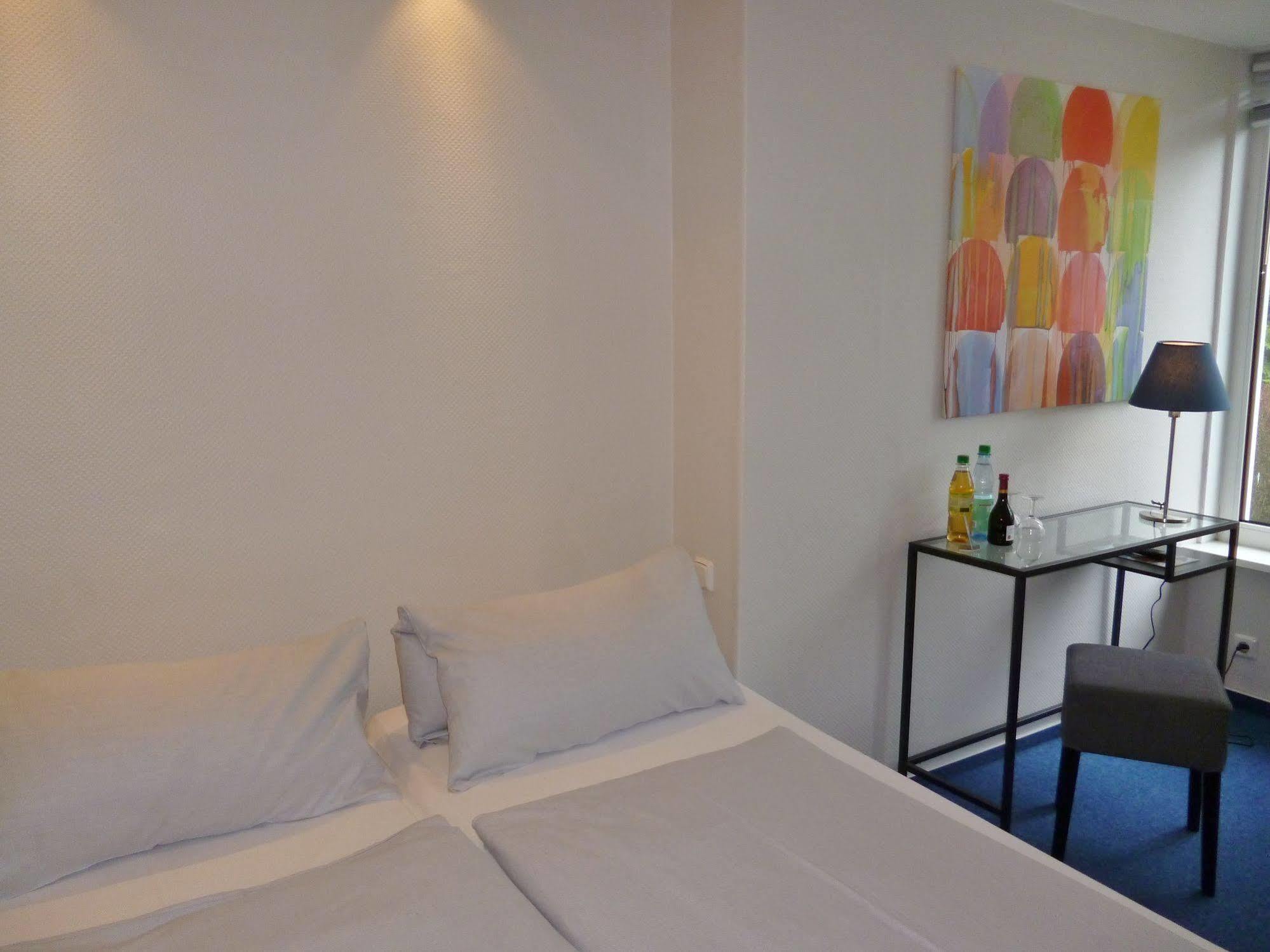 Hotel Am Muehlenteich ลูเบค ภายนอก รูปภาพ